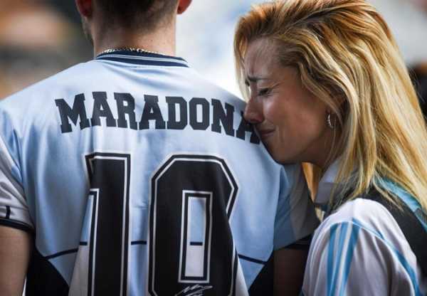 Не плачь по мне, Аргентина. Боги не умирают 